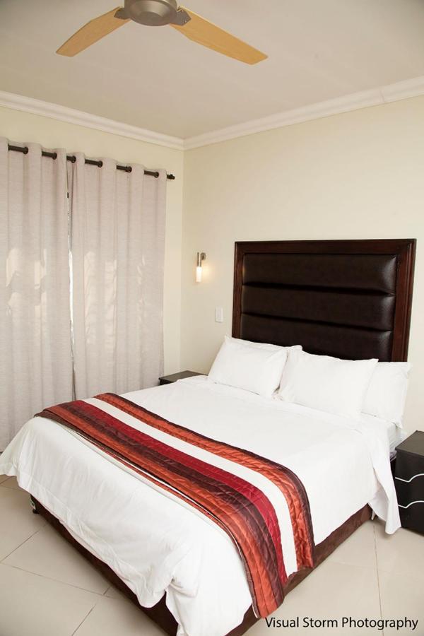 Palm Valley Inn And Day Spa Hartbeespoort Bagian luar foto