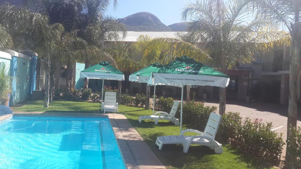 Palm Valley Inn And Day Spa Hartbeespoort Bagian luar foto
