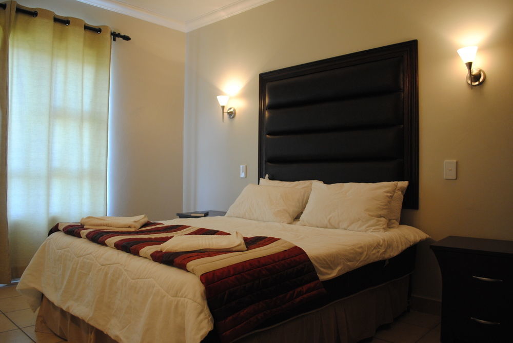 Palm Valley Inn And Day Spa Hartbeespoort Bagian luar foto