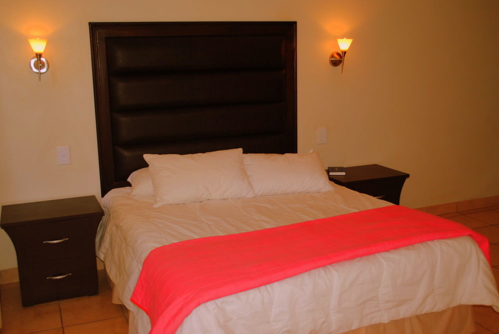 Palm Valley Inn And Day Spa Hartbeespoort Bagian luar foto